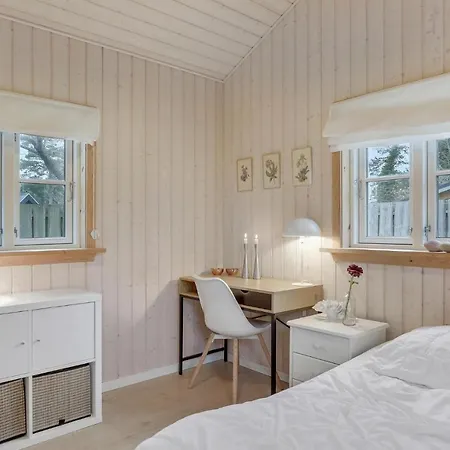 Three-bedroom In Neksø