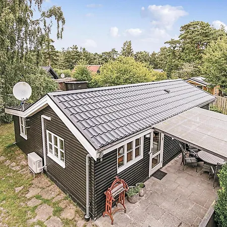 Three-bedroom In Neksø