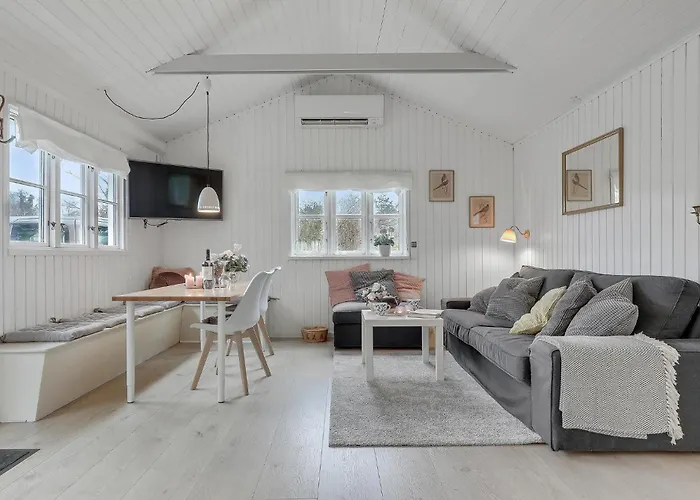 Three-bedroom In Holiday home